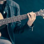 learn guitar by using these expert tips