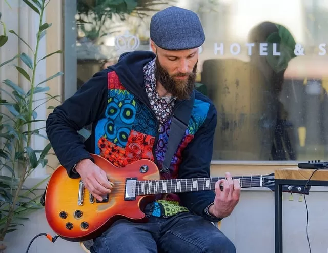 helpful tips to learning the guitar